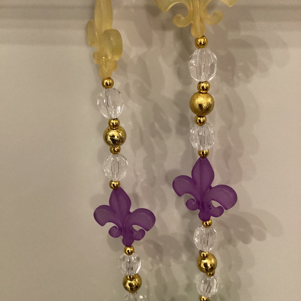 Mardi Gras Plastic Bead Necklace with Festive Frosted Plastic Fleur De Lis Beads